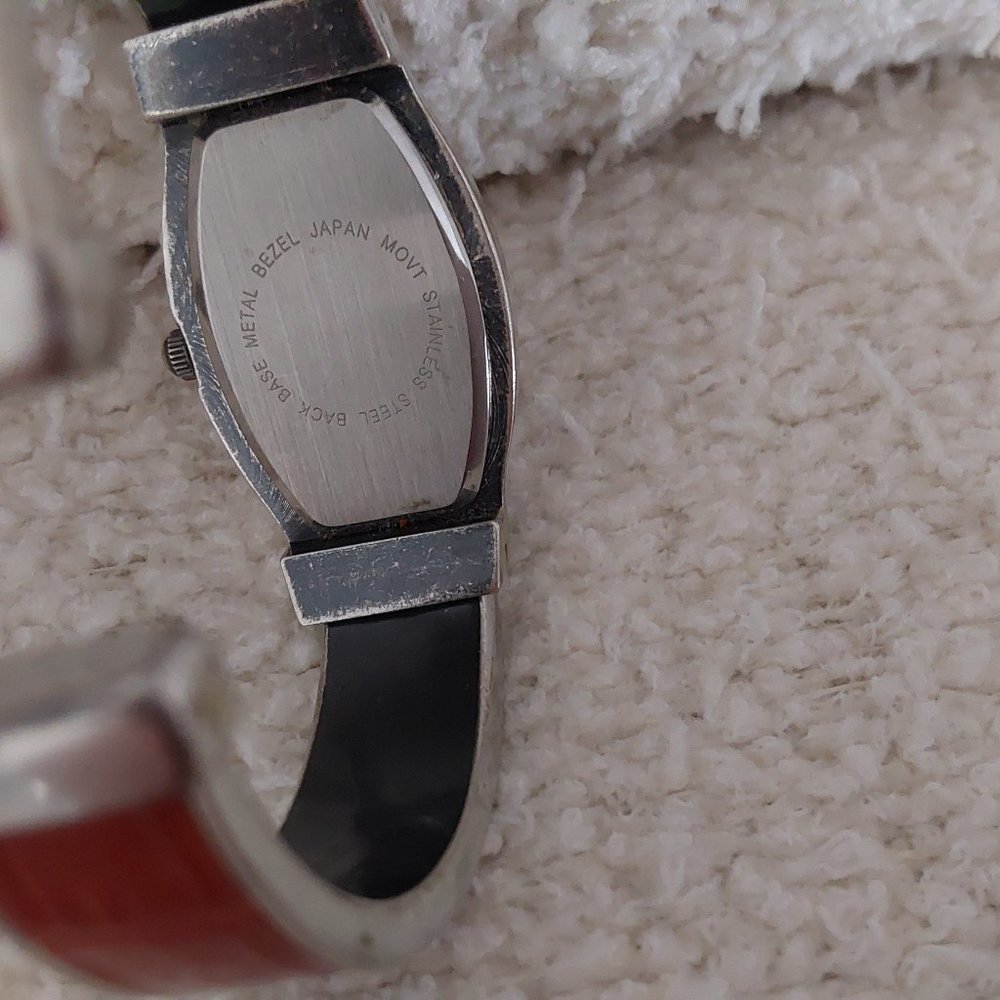 Silvertone Sw Pattern Hinged Bracelet Cuff Quartz… - image 3